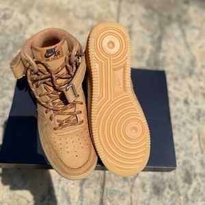 Air Force 1 Mid ‘07 Wheat